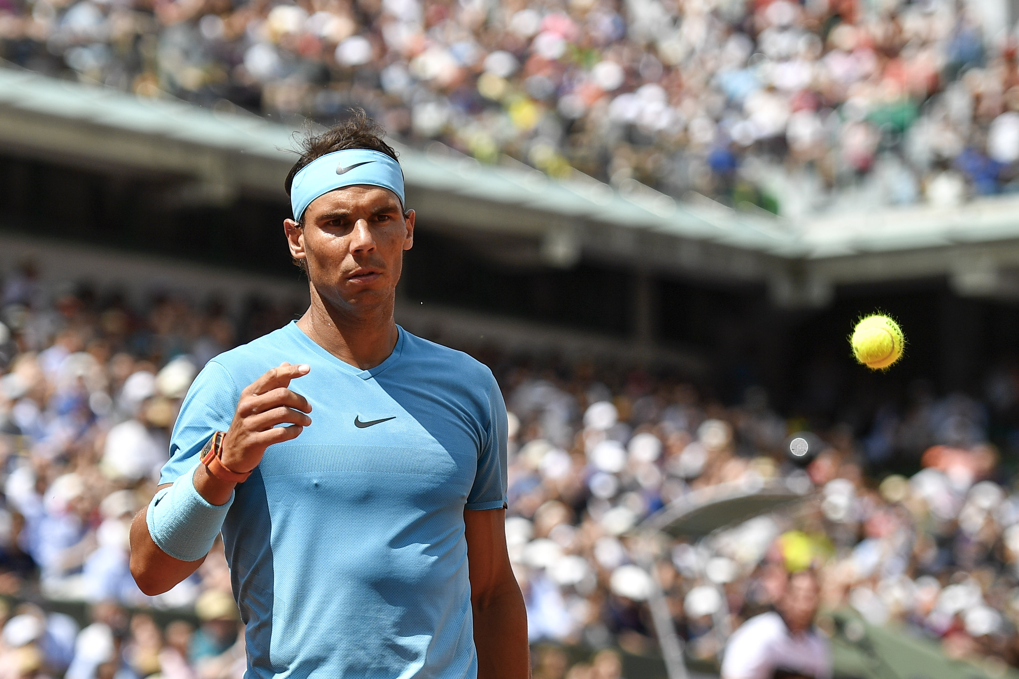 包含法国网球队强势英国网球队，纳达尔统治全场的词条