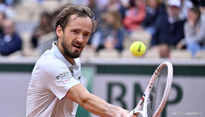 开云体育平台APP-包含美国网球队爆冷法国网球队,梅德韦杰夫绝境逆转的词条