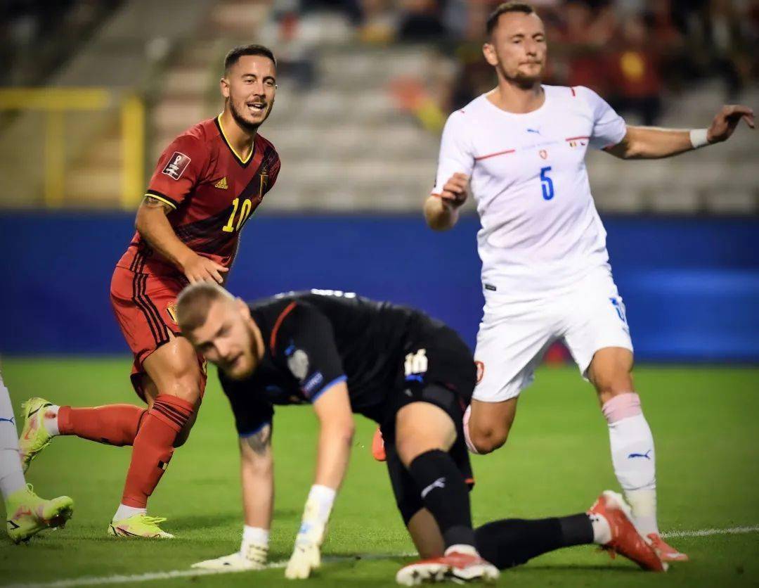 开云体育登录-包含丹麦轻取乌拉圭，德容统治全场的词条