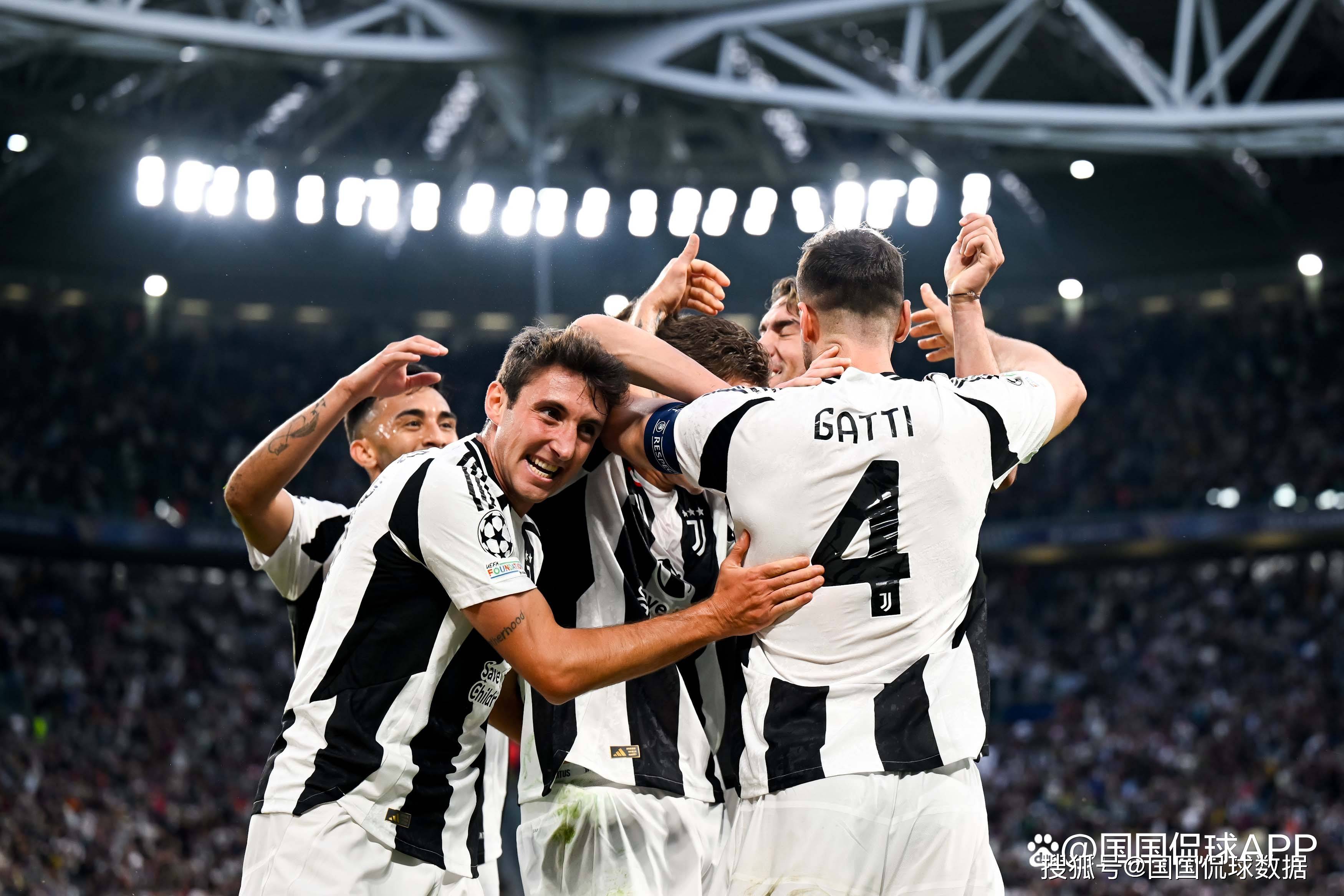 开云体育-尤文图斯全面击溃对手,稳坐小组第一