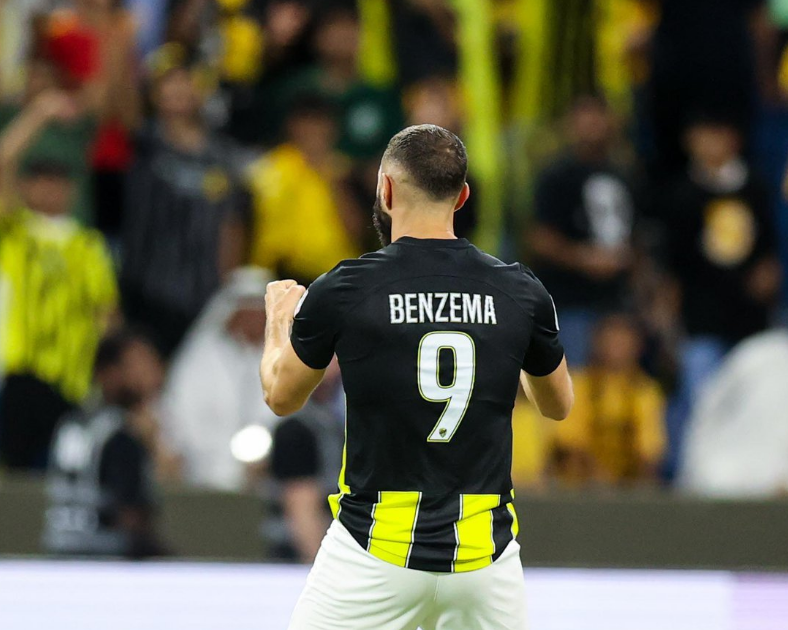 那不勒斯主场逼平对手,前锋本泽马奉献制胜球的简单介绍 那不勒斯主场逼平对手,前锋本泽马奉献制胜球的简单介绍