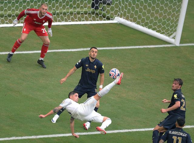 关于那不勒斯门将连续两场扑出关键点球，功不可没的信息