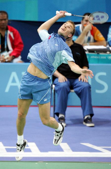 包含丹麦羽毛球队鏖战韩国羽毛球队，陶菲克关键制胜的词条