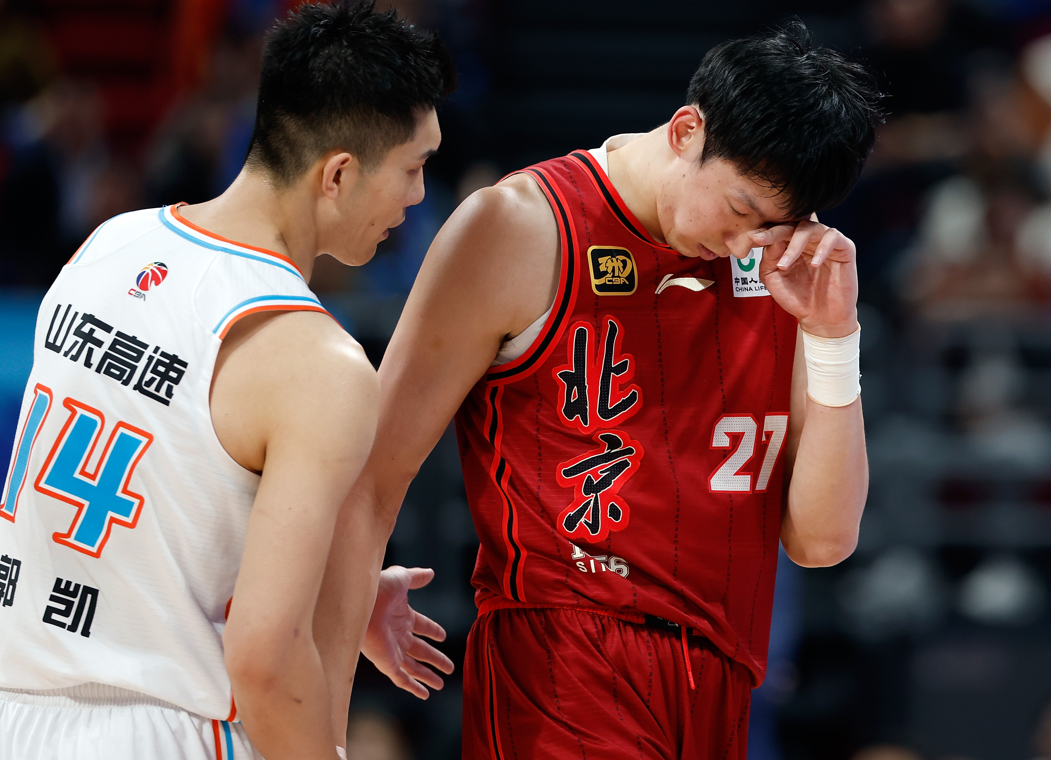 开云体育-山东队鏖战广州队，拉文状态火热的简单介绍