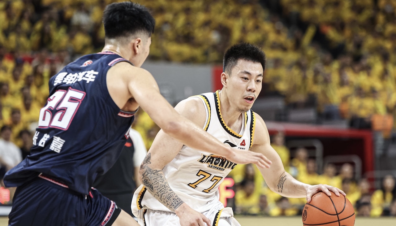 开云体育官方网站-关于江苏队力克浙江队，张镇麟惊艳四座的信息