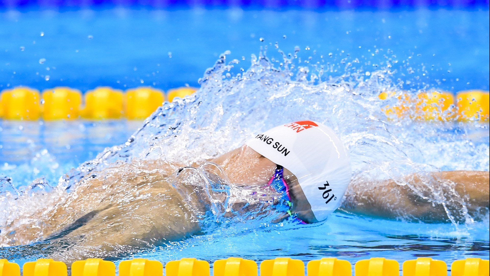 舞台与血拼，阿劳霍的成长法则与瑞士挑战英格兰的启示